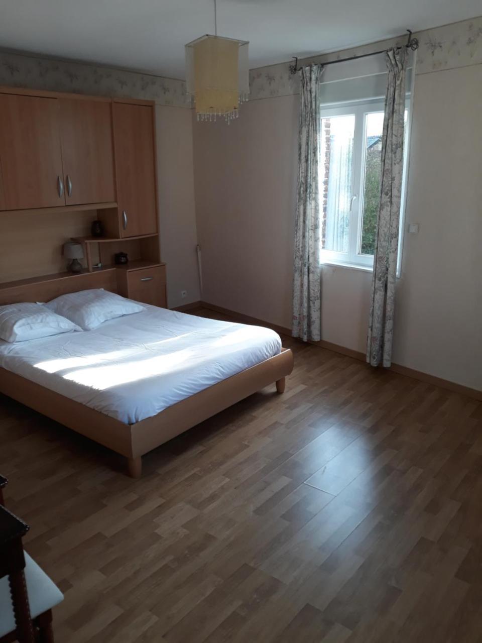 Hotel De La Gare Sainte-Gauburge-Sainte-Colombe 外观 照片