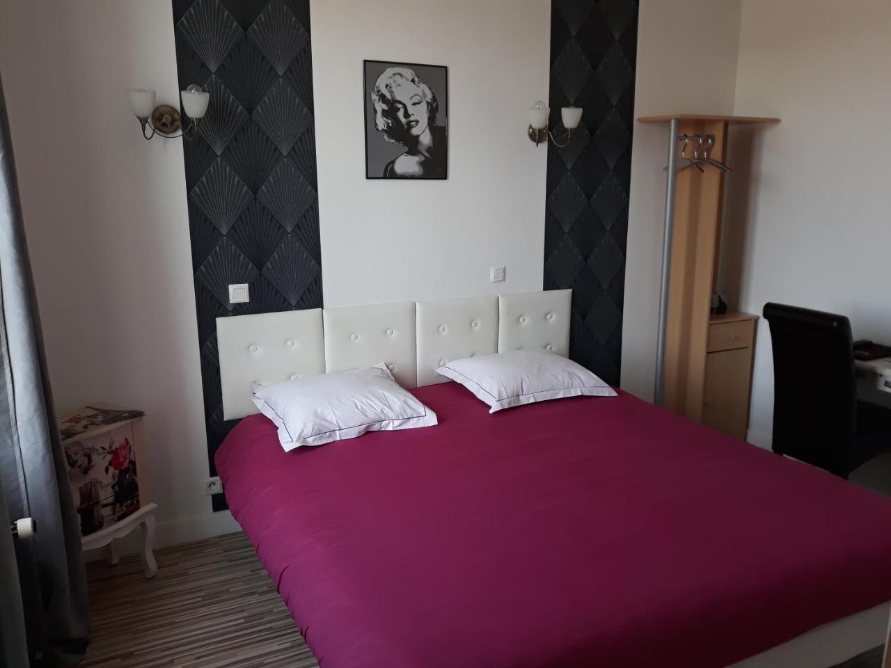 Hotel De La Gare Sainte-Gauburge-Sainte-Colombe 外观 照片